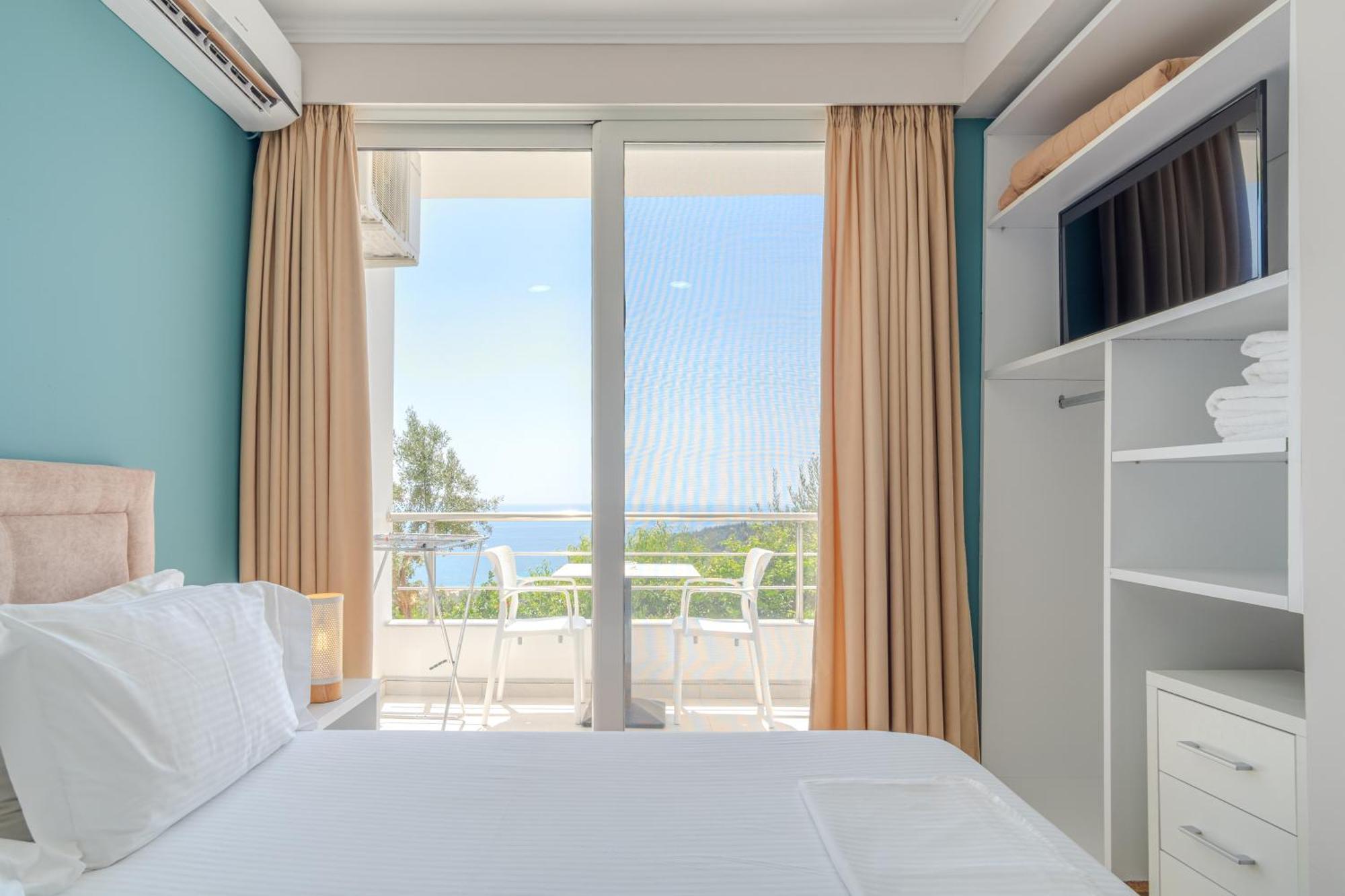 Hotel Aphrodite's Garden Himare
