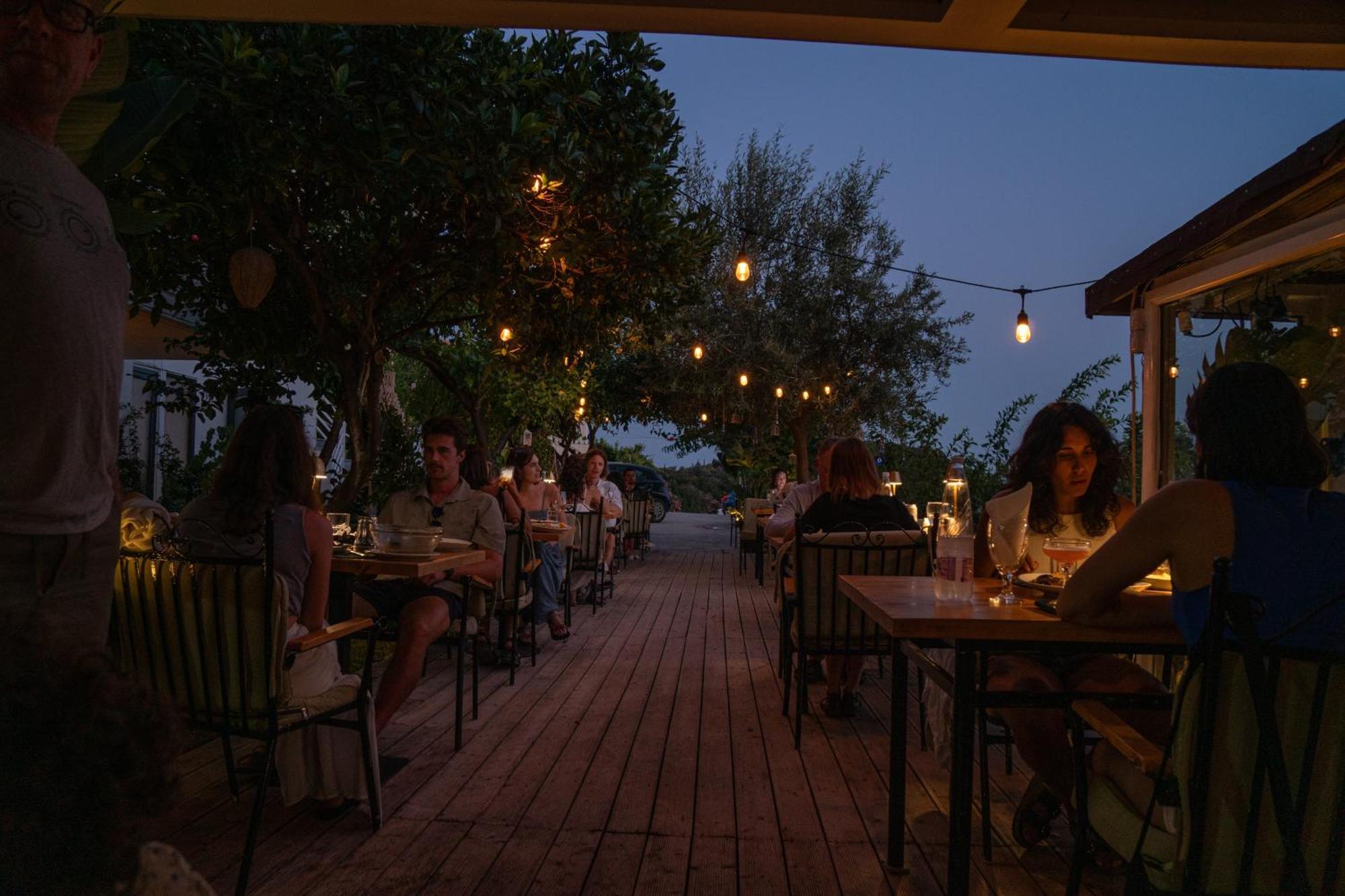 Aphrodite's Garden * Himare